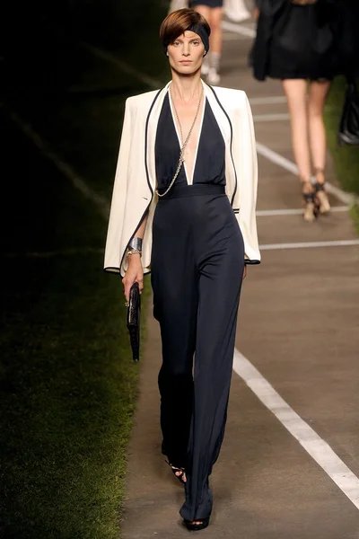 Look 18